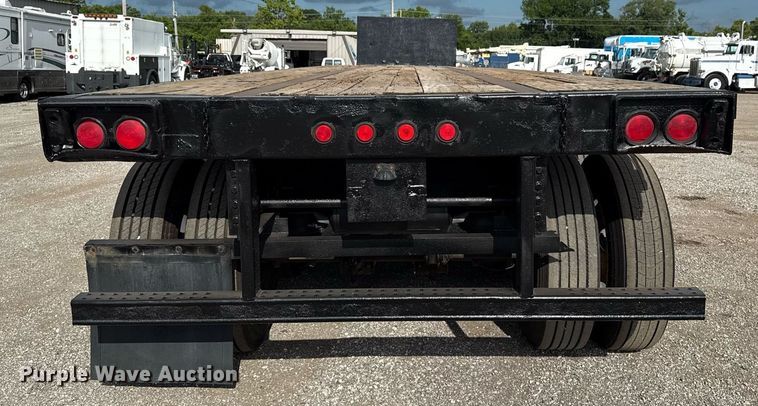 image for item EG5955 2001 Trailmobile flatbed trailer