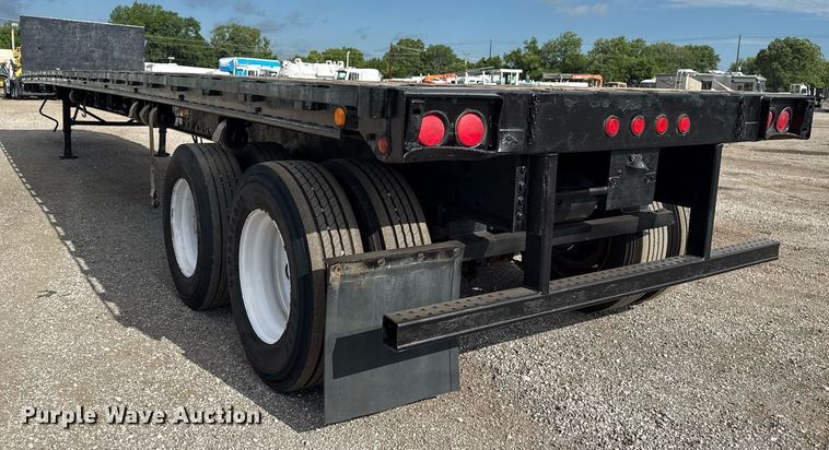 image for item EG5955 2001 Trailmobile flatbed trailer
