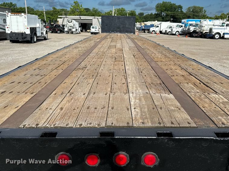 image for item EG5955 2001 Trailmobile flatbed trailer