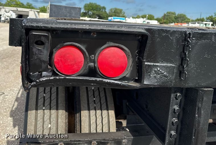 image for item EG5955 2001 Trailmobile flatbed trailer