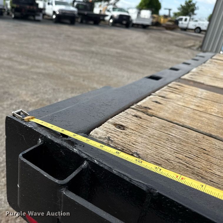 image for item EG5955 2001 Trailmobile flatbed trailer