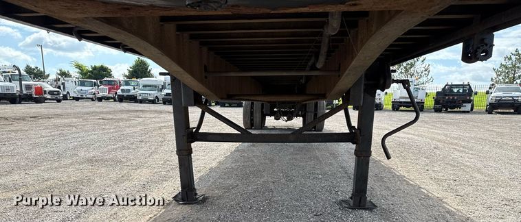 image for item EG5955 2001 Trailmobile flatbed trailer