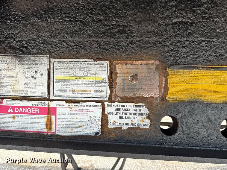 image for item EG5955 2001 Trailmobile flatbed trailer