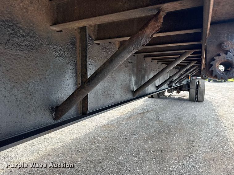 image for item EG5955 2001 Trailmobile flatbed trailer