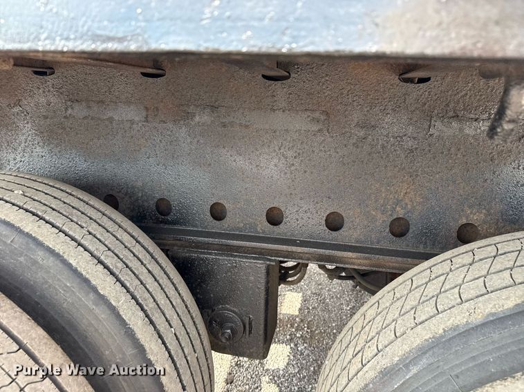 image for item EG5955 2001 Trailmobile flatbed trailer