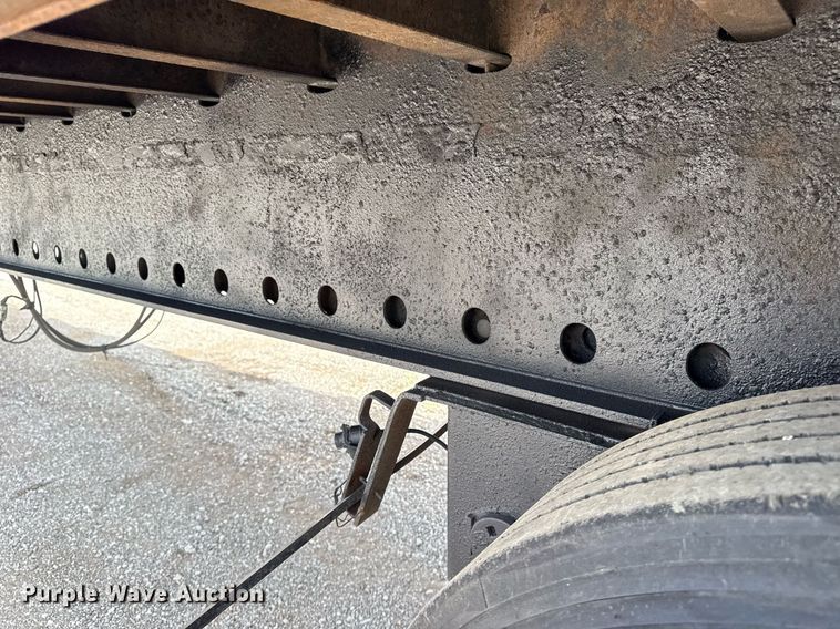 image for item EG5955 2001 Trailmobile flatbed trailer