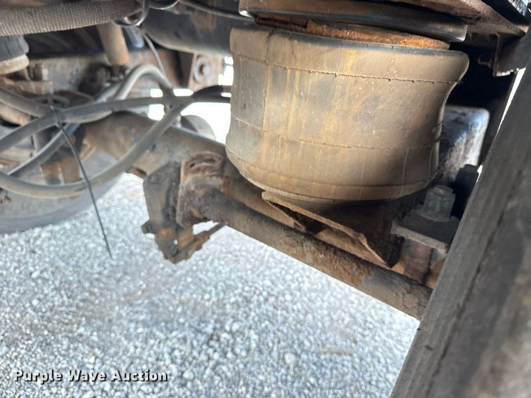 image for item EG5955 2001 Trailmobile flatbed trailer