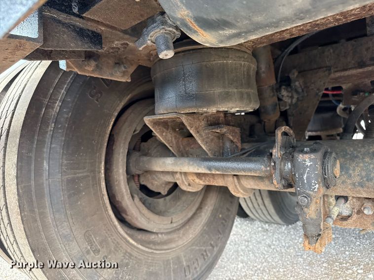 image for item EG5955 2001 Trailmobile flatbed trailer