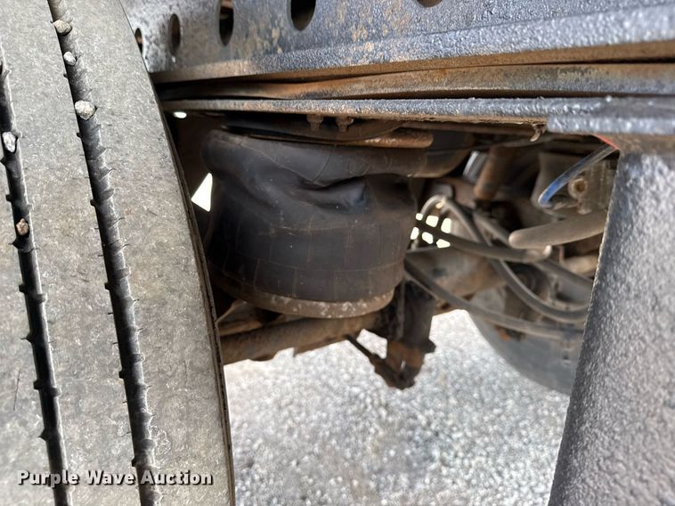 image for item EG5955 2001 Trailmobile flatbed trailer