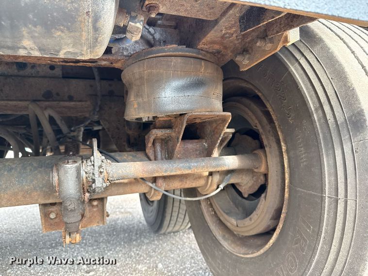 image for item EG5955 2001 Trailmobile flatbed trailer