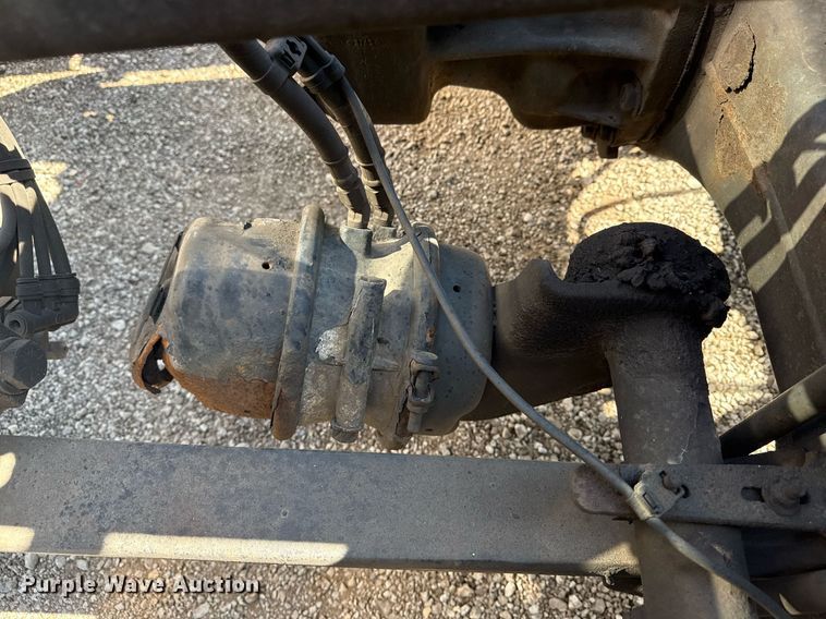 image for item EG5958 2016 Freightliner Cascadia semi truck