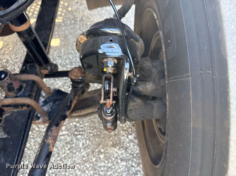 image for item EG5958 2016 Freightliner Cascadia semi truck