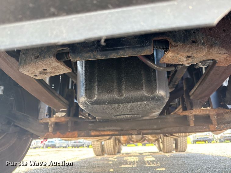 image for item EG5958 2016 Freightliner Cascadia semi truck