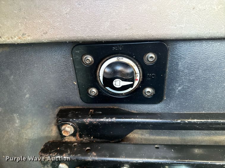 image for item EG5958 2016 Freightliner Cascadia semi truck