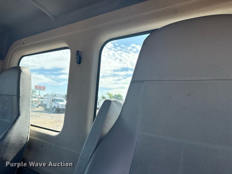 image for item EG5958 2016 Freightliner Cascadia semi truck