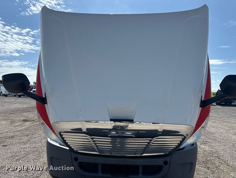 image for item EG5958 2016 Freightliner Cascadia semi truck