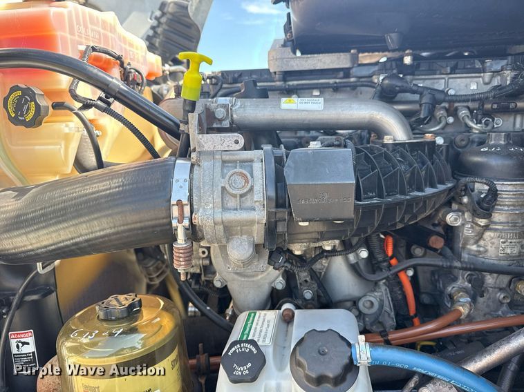 image for item EG5958 2016 Freightliner Cascadia semi truck