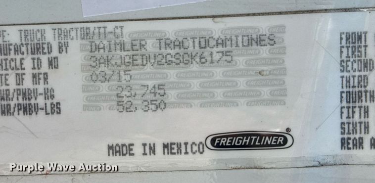 image for item EG5958 2016 Freightliner Cascadia semi truck