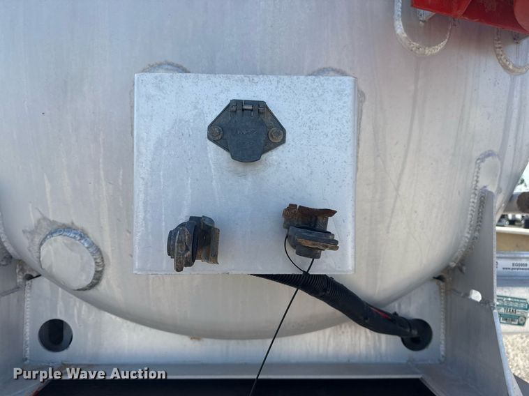 image for item EG5959 2012 Dragon Products vacuum trailer