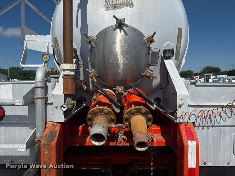 image for item EG5959 2012 Dragon Products vacuum trailer