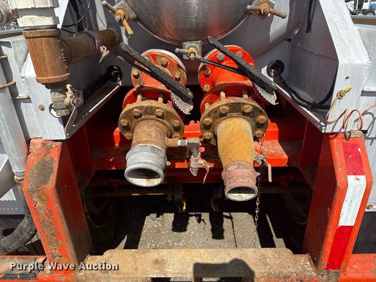 image for item EG5959 2012 Dragon Products vacuum trailer