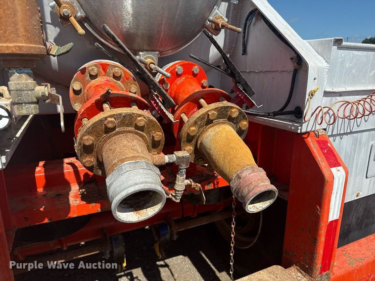 image for item EG5959 2012 Dragon Products vacuum trailer