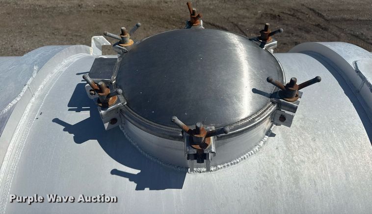 image for item EG5959 2012 Dragon Products vacuum trailer