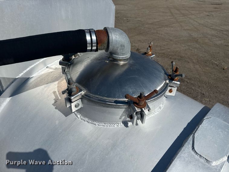 image for item EG5959 2012 Dragon Products vacuum trailer