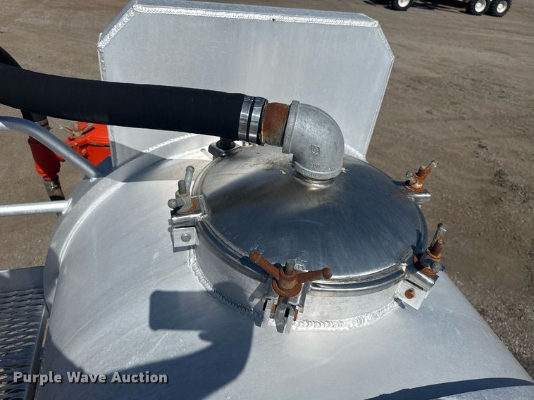 image for item EG5959 2012 Dragon Products vacuum trailer