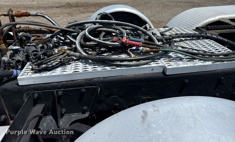 image for item EG5961 2012 Kenworth W900 semi truck