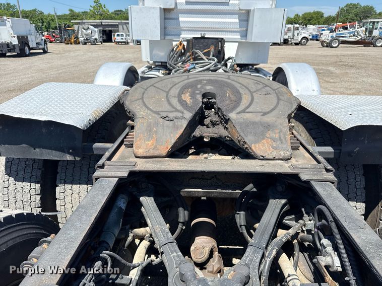 image for item EG5961 2012 Kenworth W900 semi truck