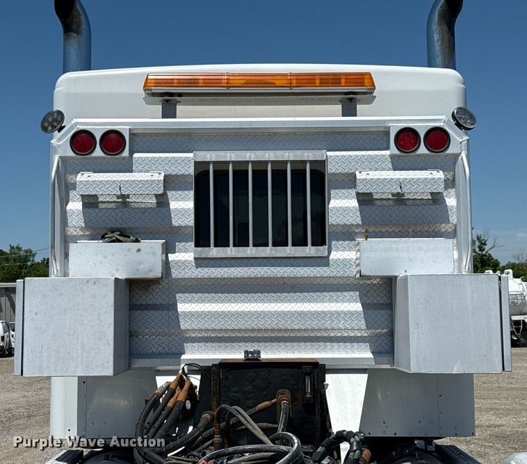 image for item EG5961 2012 Kenworth W900 semi truck