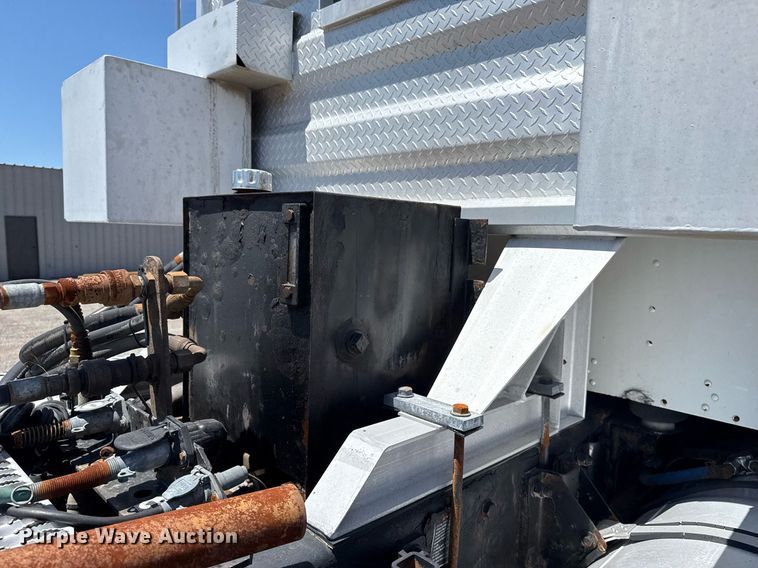 image for item EG5961 2012 Kenworth W900 semi truck