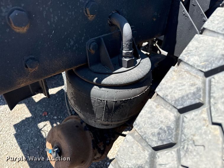 image for item EG5961 2012 Kenworth W900 semi truck