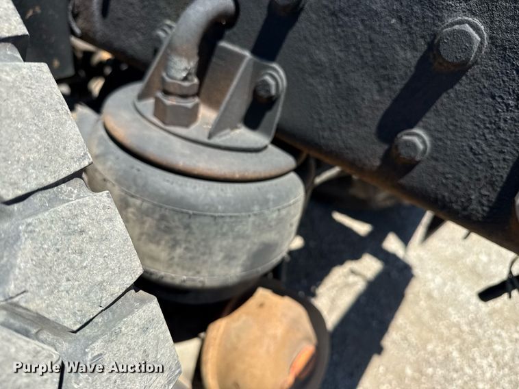 image for item EG5961 2012 Kenworth W900 semi truck