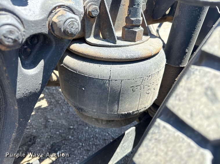 image for item EG5961 2012 Kenworth W900 semi truck