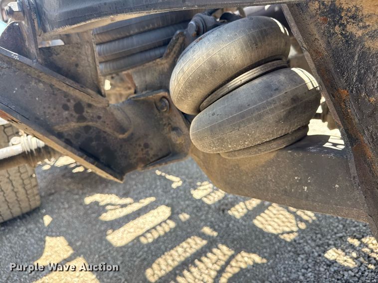 image for item EG5961 2012 Kenworth W900 semi truck