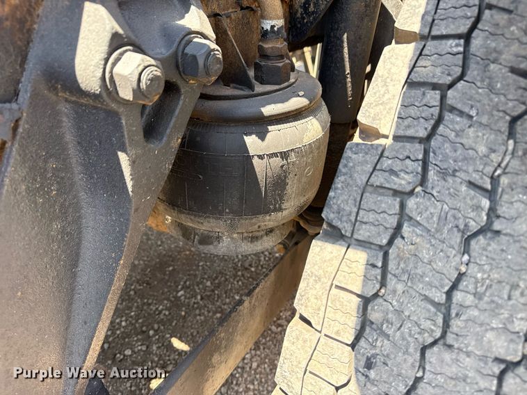 image for item EG5961 2012 Kenworth W900 semi truck