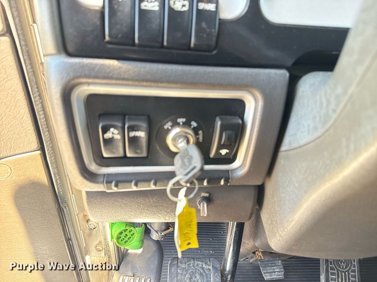 image for item EG5961 2012 Kenworth W900 semi truck