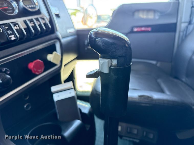 image for item EG5961 2012 Kenworth W900 semi truck