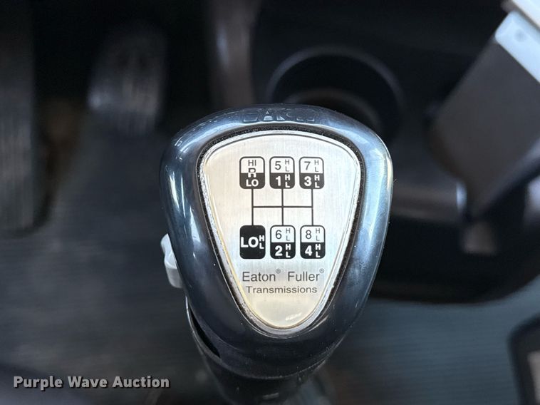 image for item EG5961 2012 Kenworth W900 semi truck