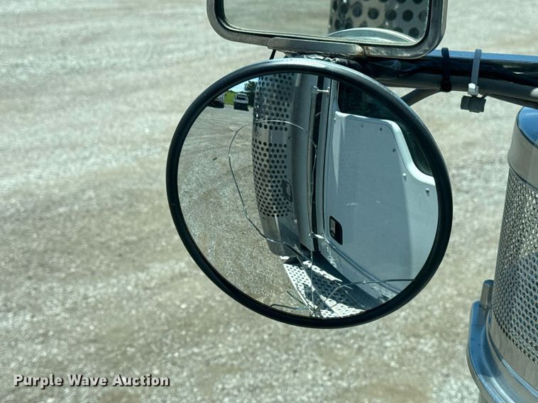 image for item EG5961 2012 Kenworth W900 semi truck