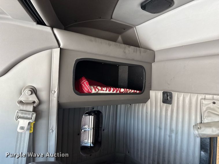 image for item EG5961 2012 Kenworth W900 semi truck