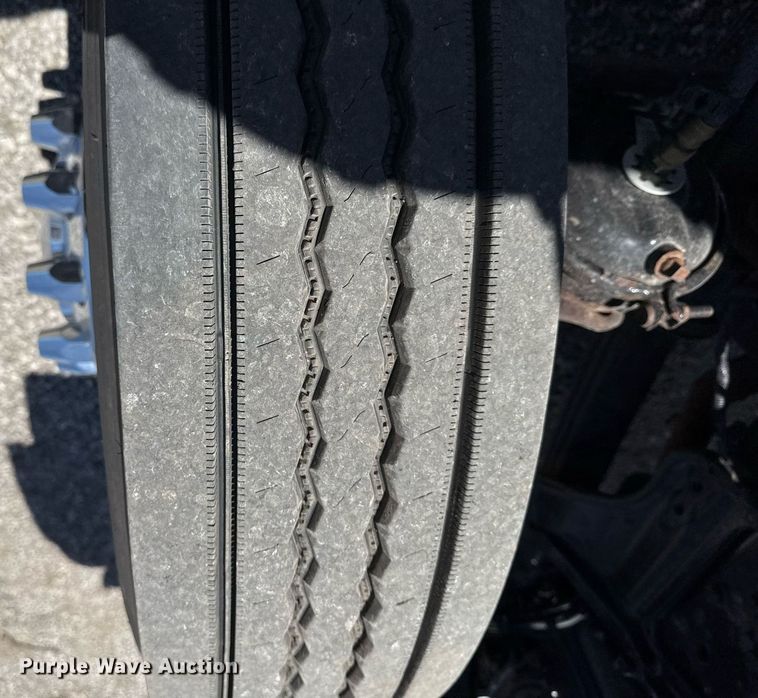 image for item EG5961 2012 Kenworth W900 semi truck