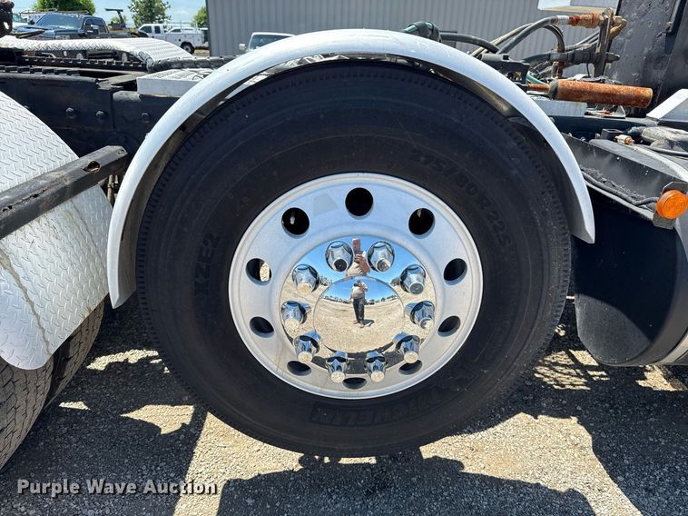 image for item EG5961 2012 Kenworth W900 semi truck