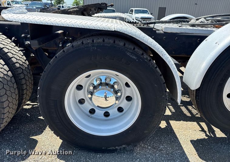 image for item EG5961 2012 Kenworth W900 semi truck