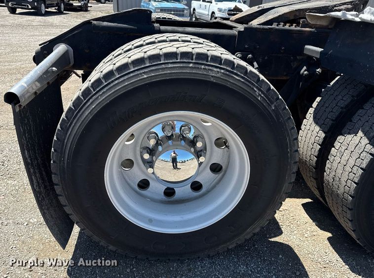 image for item EG5961 2012 Kenworth W900 semi truck