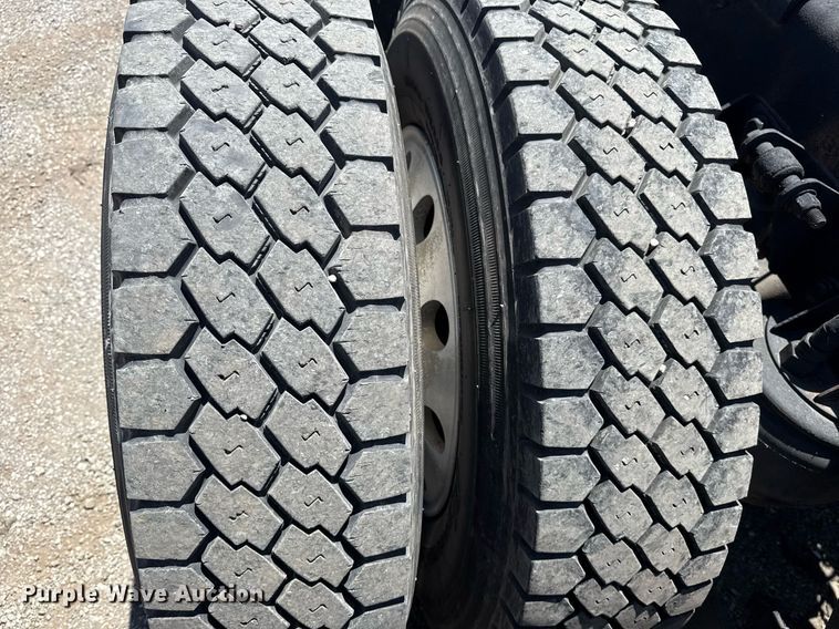 image for item EG5961 2012 Kenworth W900 semi truck