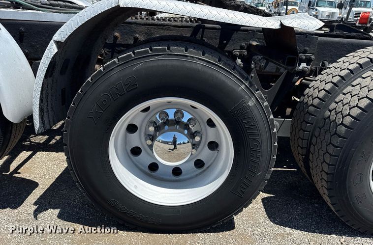 image for item EG5961 2012 Kenworth W900 semi truck