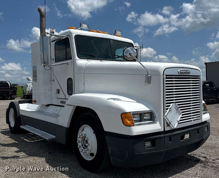 CAMIóN 2000 FREIGHTLINER